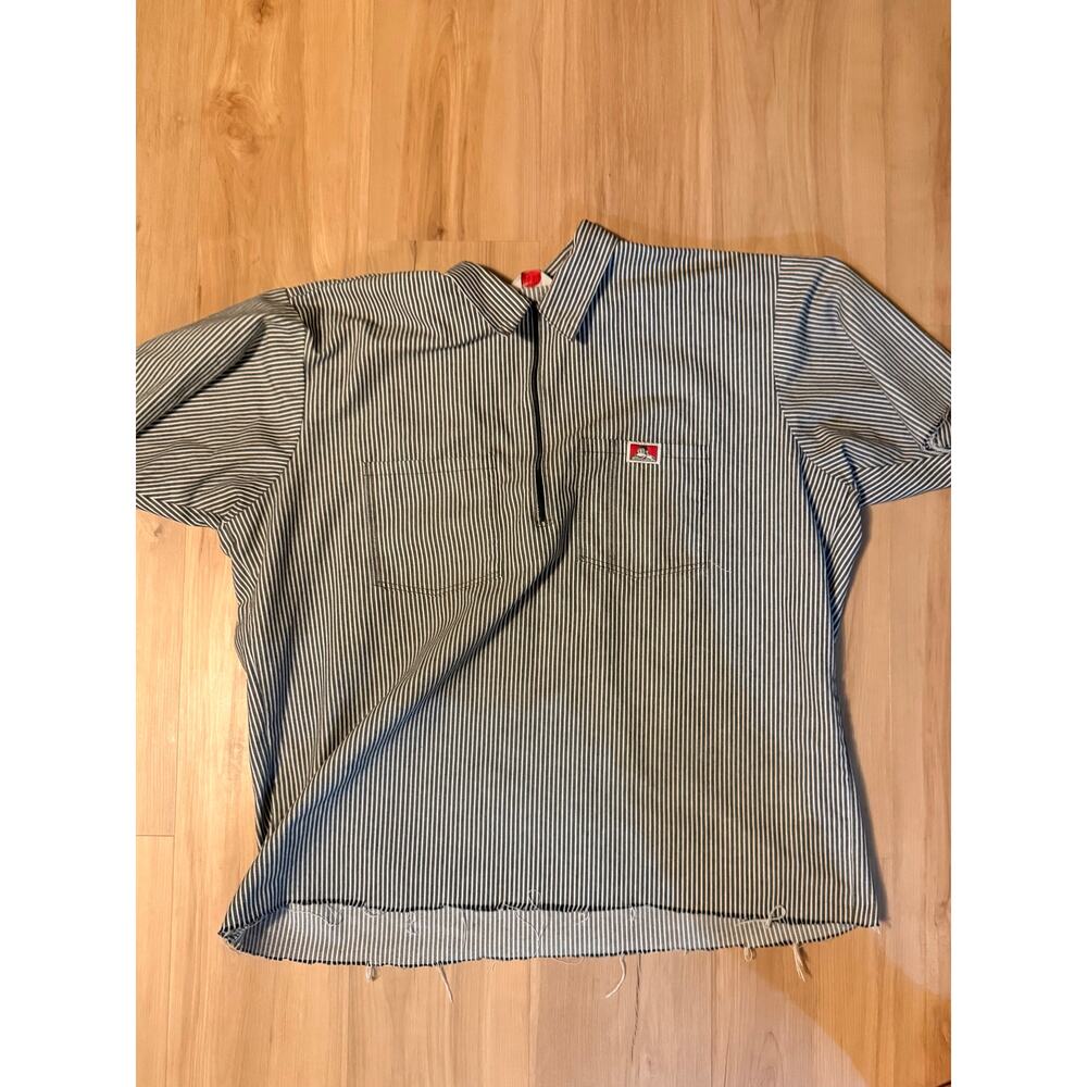 Ben Davis white and dark gray shirt